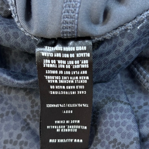 Anthropologie AllFenix Python Print 7/8 Legging Blue Charcoal | Size Medium - Picture 8 of 10